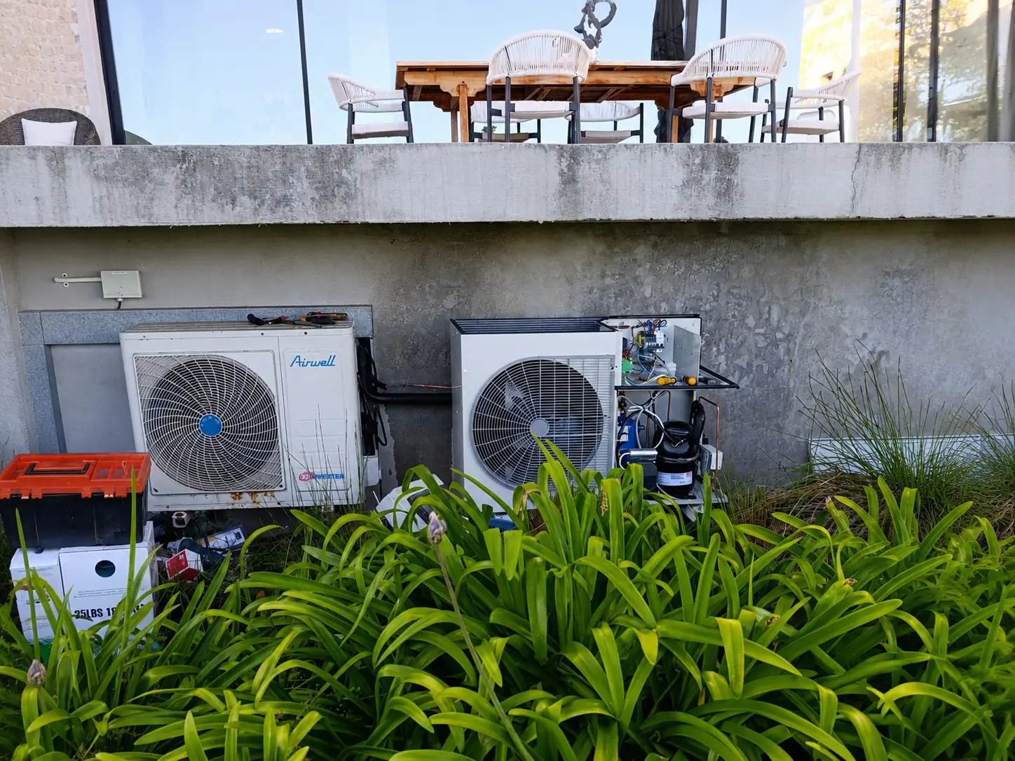 Wine cellar cooling system and refrigeration equipment installed in Constantia