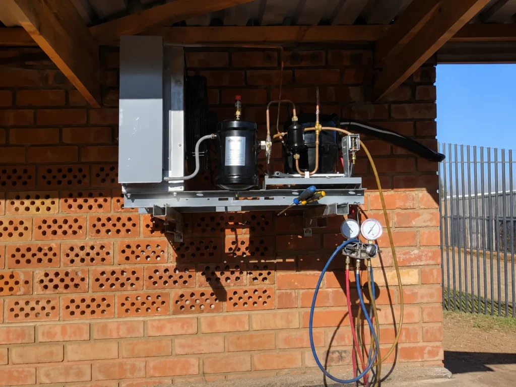 Outdoor refrigeration condensing unit for Longmile in Willowmore